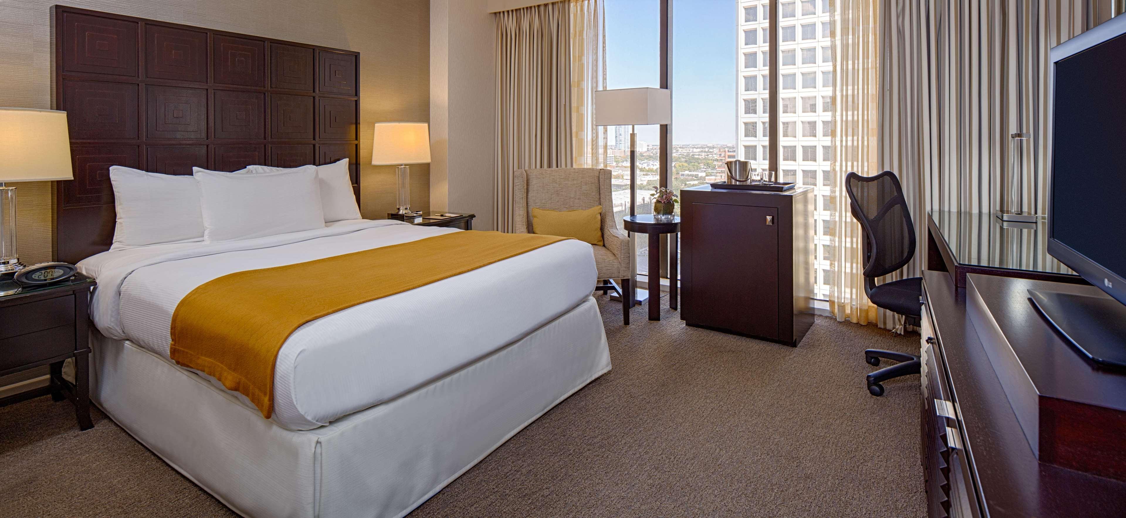 Doubletree By Hilton Hotel Houston Greenway Plaza Exteriör bild