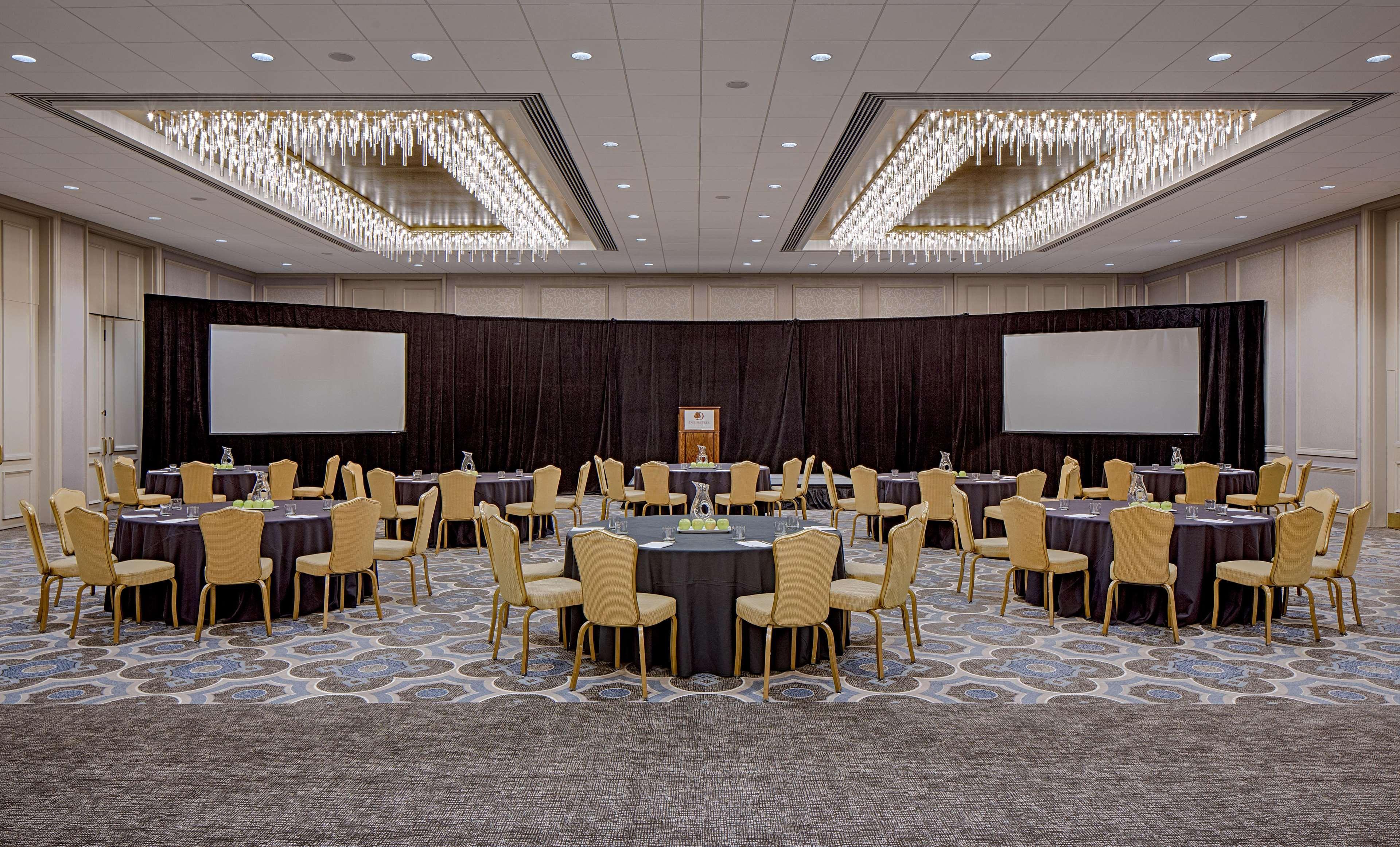 Doubletree By Hilton Hotel Houston Greenway Plaza Exteriör bild