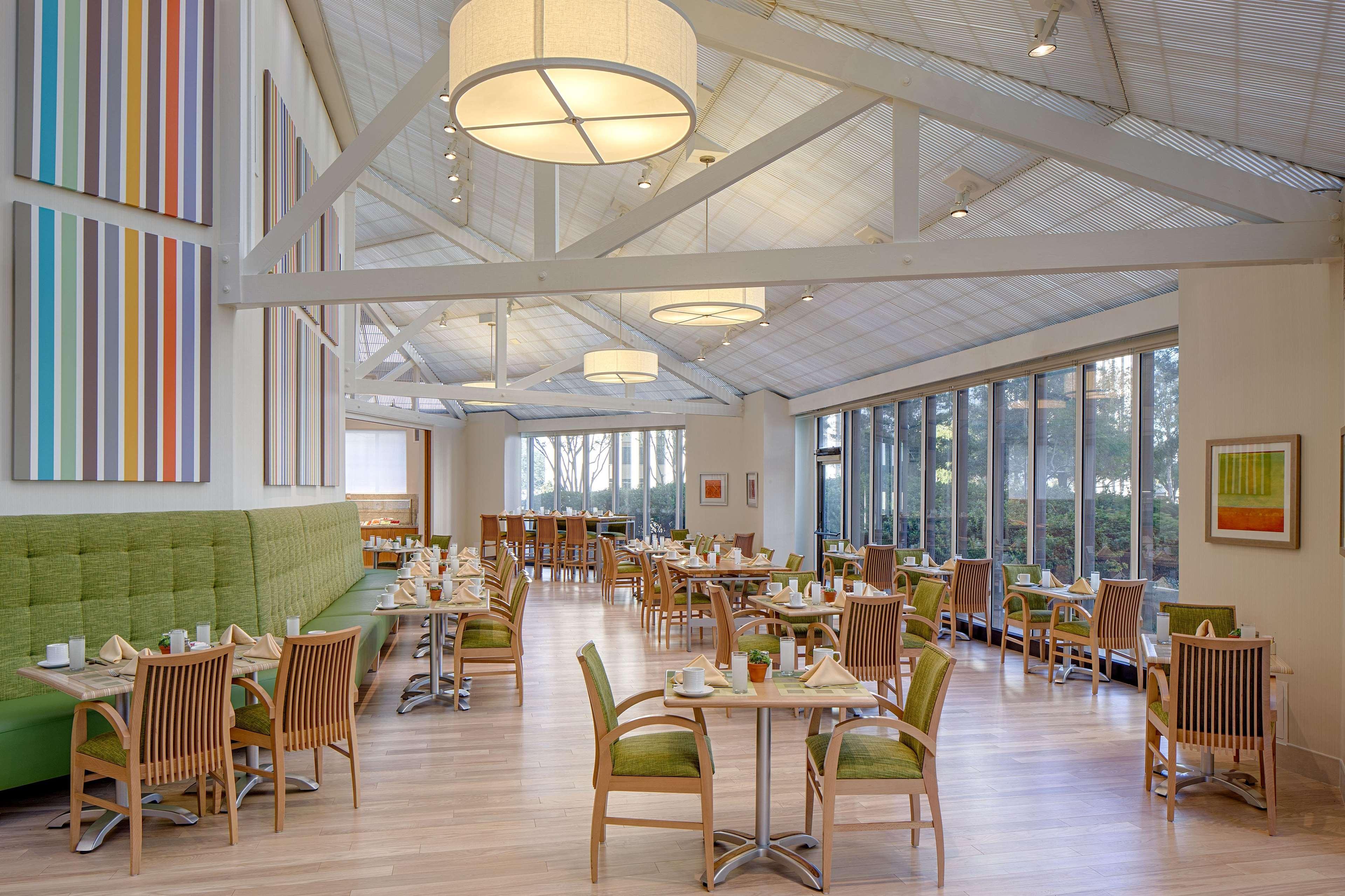 Doubletree By Hilton Hotel Houston Greenway Plaza Exteriör bild