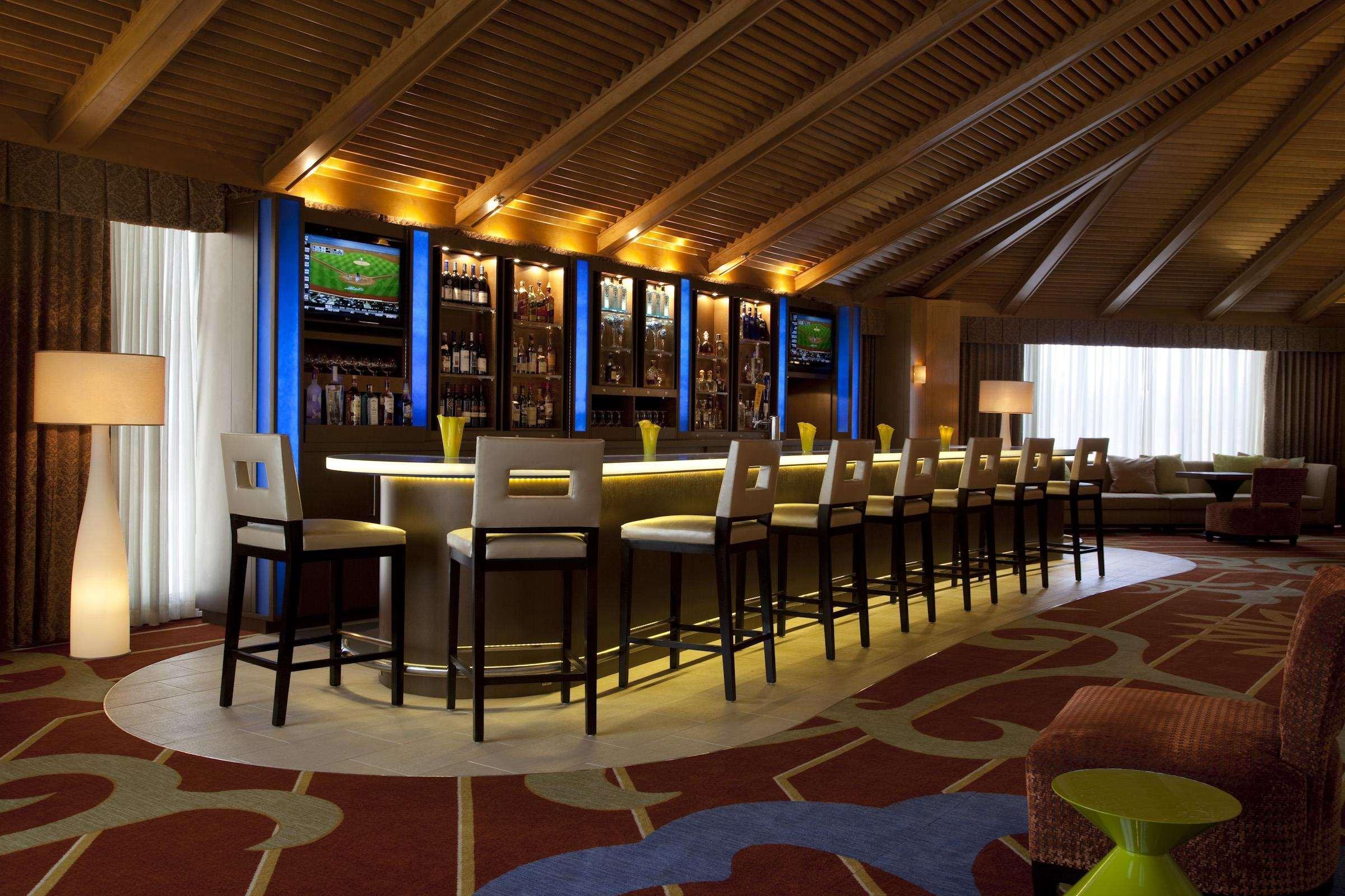 Doubletree By Hilton Hotel Houston Greenway Plaza Exteriör bild