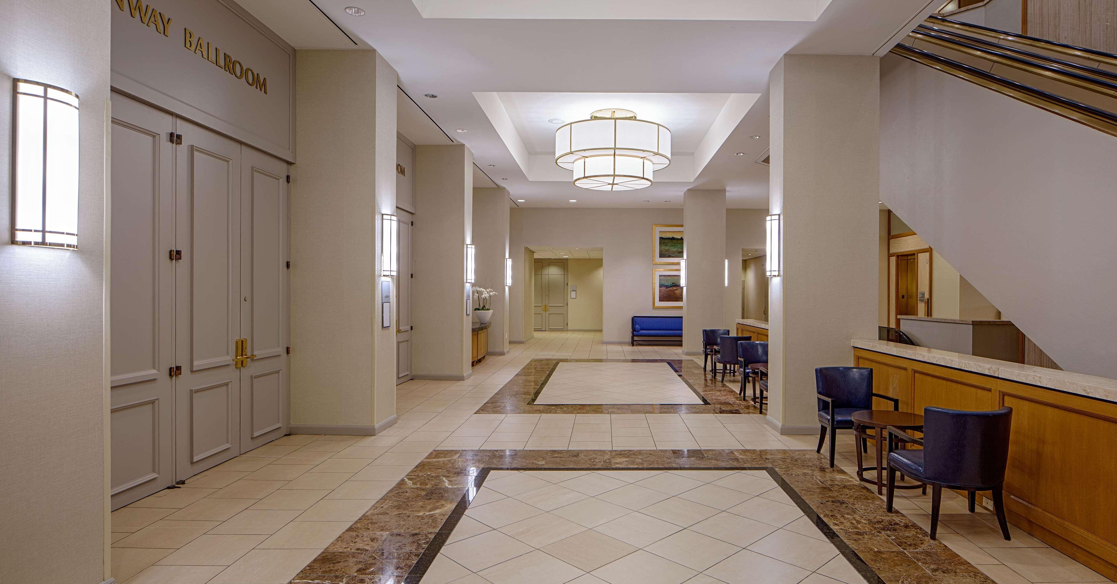 Doubletree By Hilton Hotel Houston Greenway Plaza Exteriör bild