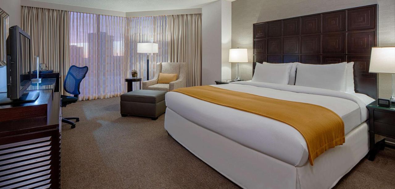 Doubletree By Hilton Hotel Houston Greenway Plaza Exteriör bild